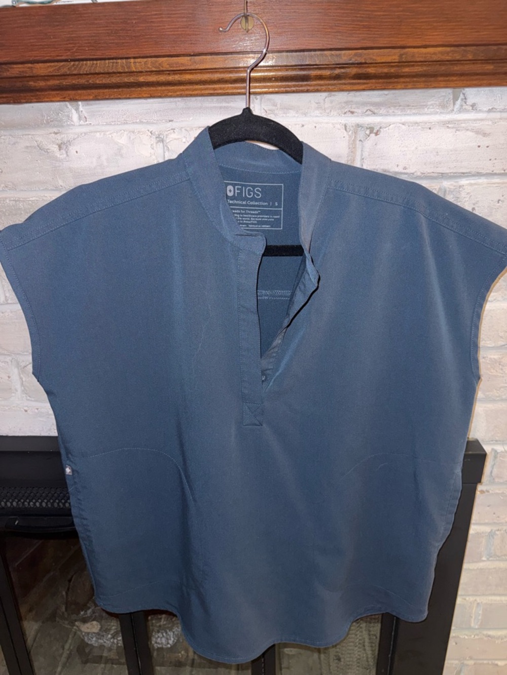Figs Women's Slate Blue Scrub Top